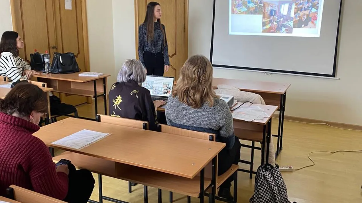 На кафедрі психологіі 29 листопада студенти 203 групи представляли своі здобутки та ділилися власними враженнями після проходження ПСИХОЛОГІЧНОІ (ОЗНАЙОМЛЮВАЛЬНОі ПРАКТИКИ) в закладах науки та освіти.