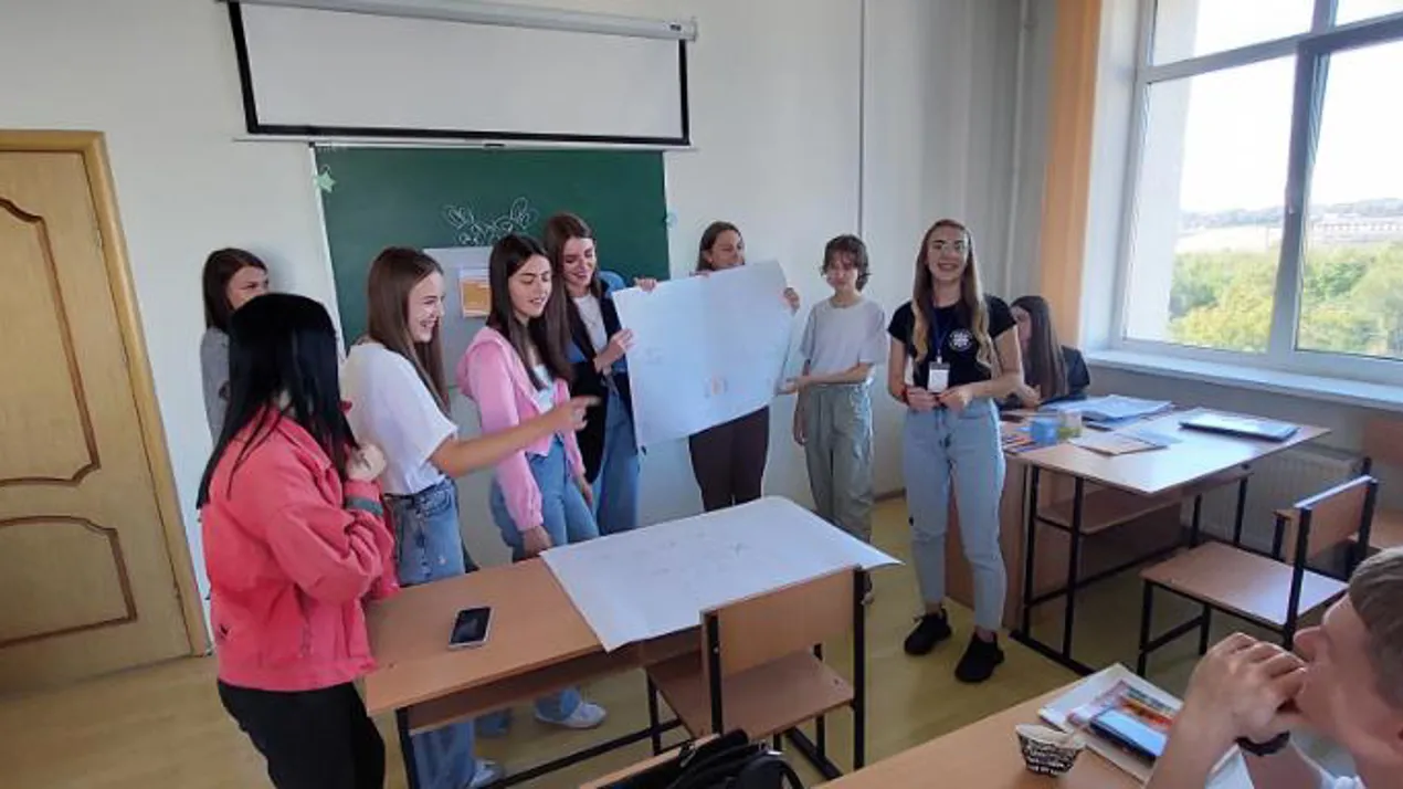 24.09 студенти 203 і 403 груп брали участь у тренінгу організованому благодійною організацією «Карітас». Тема: «Психологічні заняття з актуалізації психологічних ресурсів особистості».